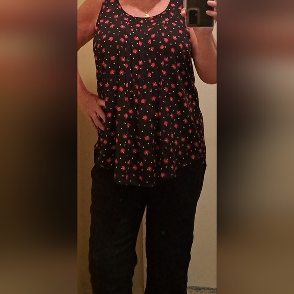 NWOT Sz M Ricki's Chiffon Black w Red dainty floral design. Non stretch. Flowy. - Picture 4 of 7